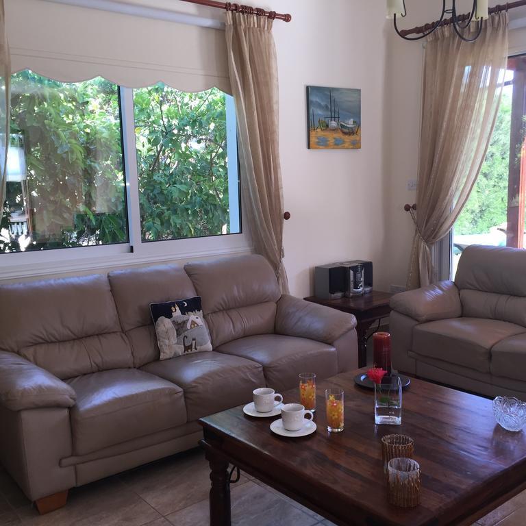 Katikies 19 Villa Pissouri Exteriör bild